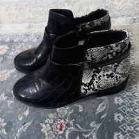 کفش زنانه درحد نو کلا۳بار پوشیده شده