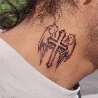 خدمات تتو، کاشت ناخن ژل و پرسینگ در جیحون