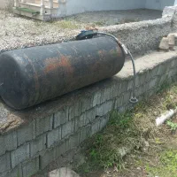 آب گرم کن و منبع گاز مایع