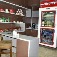 به یک همکار نیازمندیم