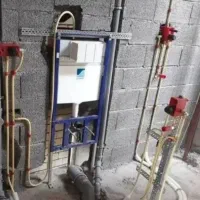 تاسیسات لوله کشی آب رادیاتور نصب پمپ تشخیص نم|خدمات پیشه و مهارت|اراک, |دیوار