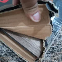 دیوار کوب یا بین کابینتی و کفپوش