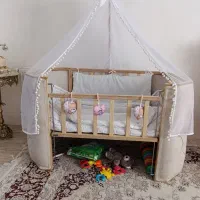 تخت و گهواره کنار مادر درحد نو