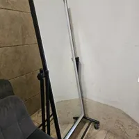 اینه قدی چرخ دار