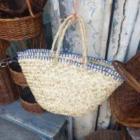 زنبیل ساده،گل کاموایی وگل برجسته وسفره ساده،گل دار