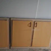 کابینت ها کاملا سالم و در حد نو همراه هود و سینک