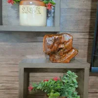 مجسمه با اردو خوری