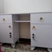 میز تحریر یا میز ناخن