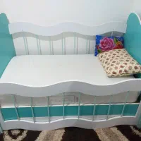 تخت و کمد