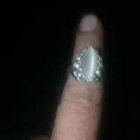 پول قدیمی و انگشتر و زیر گلویی قدیمی