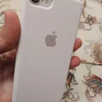 آیفون اس ای 2020