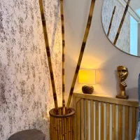 گلدان و‌ نی بامبو