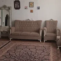 مبل هفت نفره در حد نو همراه آینه کنسول و بوفه