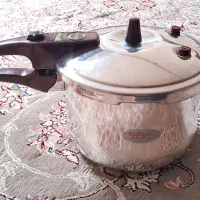 یک عدد زود پز تکنو|ظروف پخت‌وپز|قم, نیروگاه|دیوار