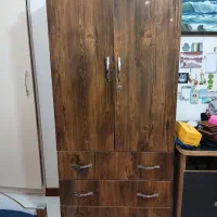کمد سه کشو همراه با رگال لباس