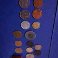 تعدادی سکه مختلف