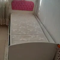 تخت نوجوان و بزرگسال
