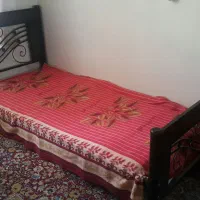 تخت وخواب یکنفره فلزی با کفی چوبی