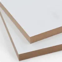 یک ورق MDF سفید صابونی