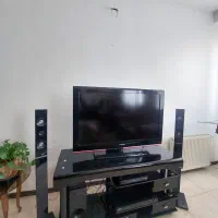 ال سی دی سامسونگ ۴۳ با میز و سینما خانگی