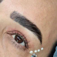 خدمات اکستنشن و لیفت و لمینت فقط هزینه مواد