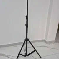 پایه دوربین و رینگ‌لایت