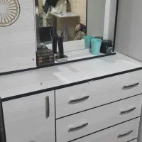 مبل 8نفر و کمد دراور با آینه|مبلمان خانگی و میز عسلی|درگزین, |دیوار