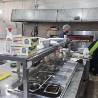 کمک آشپز رستوران ایرانی|استخدام خدمات فروشگاه و رستوران|تهران, آسمان|دیوار