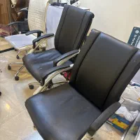 ۶ عدد صندلی اداری هر عدد  یک میلیون تومن