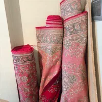 چند عدد فرش حاشیه