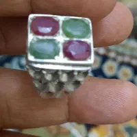 انگشتر چهار نگین دو تا زمرد و دوتا یاقوت
