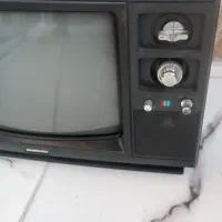 تلویزیون در حد نو بسیار قدیمی|کلکسیون اشیاء عتیقه|کرمان, |دیوار