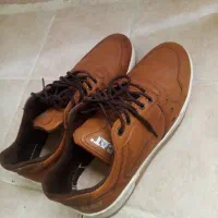 کفش|کیف، کفش، کمربند|قروه, |دیوار