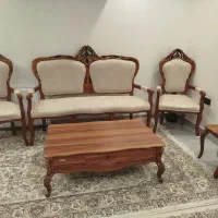 مبلمان کلاسیک درحد نو نو ،بامیز وعسلی
