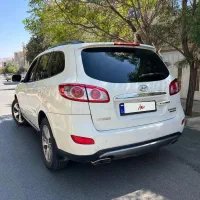 سانتافه۲۰۱۲ در حد بدونه رنگ