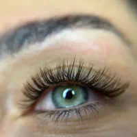 آموزش و خدمات تخصصی اکستنشن مژه