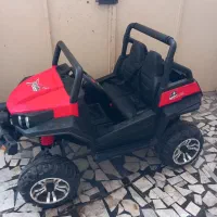 ماشین شاسی‌بلندقرمزدوسرنشین‌دوموتوره