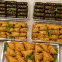 دلمه برگ مو و سمبوسه خانگی