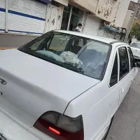 ماشین  بسیار تمیز  وسالم بدون رنگ وافتاب  سوختگی