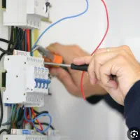 شاگرد برقکار