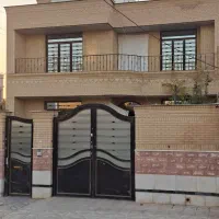 دوطبقه دربست دونبش مولانا 3|فروش خانه و ویلا|صدرا-فارس, فاز ۱|دیوار