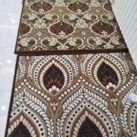 سه جفت پشتی دوتا قالی چه