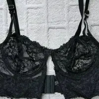 پوشاک زنانه و دخترانه