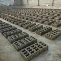 به یک کارگر بلوک زن نیازمندیم