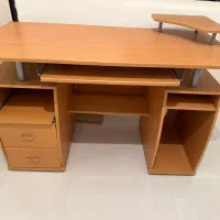 میز تحریر (میز کامپیوتر)