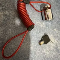 قفل دیسک به همراه کابل فنری یادآور قفل دیسک