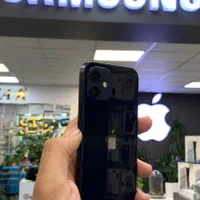 اپل iPhone 12 با حافظهٔ ۱۲۸ گیگابایت
