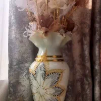 گل و گلدان