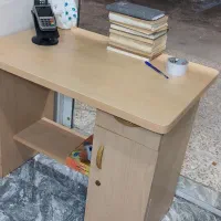 میز تحریر ومیز اداری
