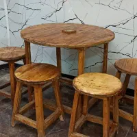 میز و صندلی چوبی بسیار مقاوم